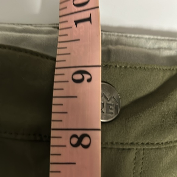 REI Sahara Rollup Cargo Pant Olive Green -Size 10 - Picture 9 of 10